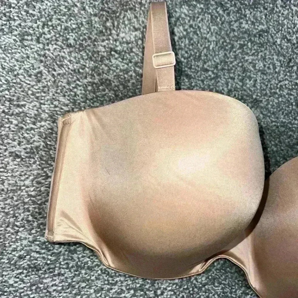BODY BY VICTORIA Lightly Lined Smooth Strapless / strap Bra 36DD - Picture 5 of 13